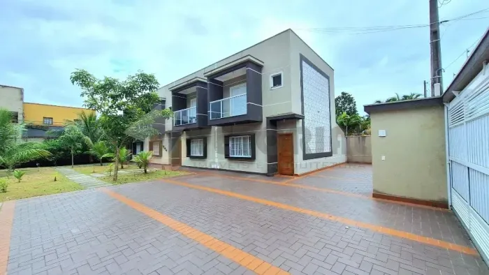 Sobrado com 2 dormitórios à venda, 77 m² por R$ 560.000,00 - Massaguaçu - Caraguatatuba/SP