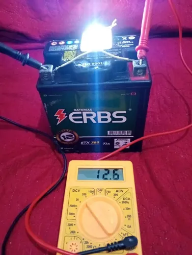 Bateria 7ah semi-nova teste na hora sem pressa e sem agonia faço negócio também 