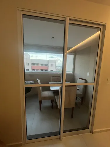 Porta de vidro para varanda e sacada 