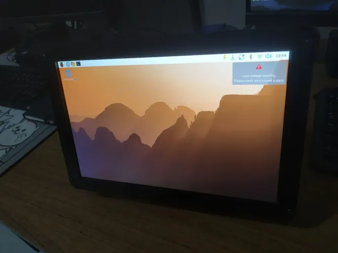 Raspberry pi 3 + Tela