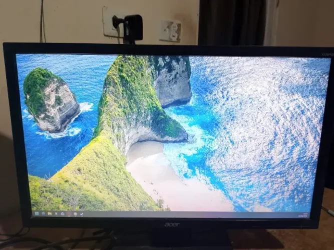 O Monitor Acer V226HQL