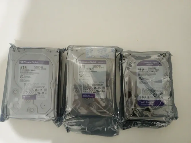 HDs WD Purple Novos - 2 de 8TB + 1 de 4TB (20TB no total)