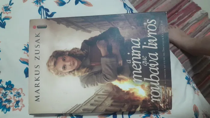 Livro - A menina que Roubava Livros 