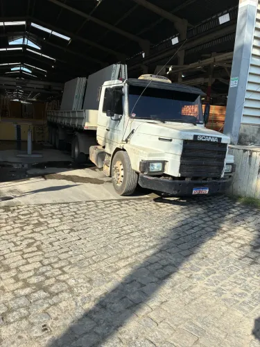 Vende-se Scania 112 com carreta