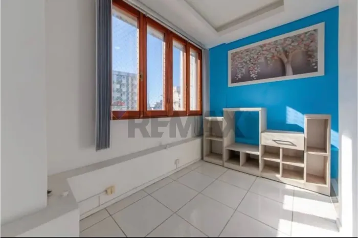 Sala comercial pronta para receber seu negócio, em localização privilegiada, a apenas uma