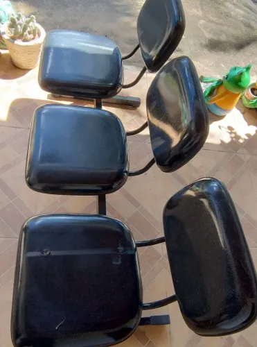 Vendo no Crato, Ceará, Kit Cadeiras 3 lugares Longarina Recepção Barbearia