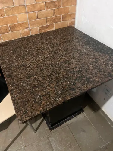 Mesa de granito