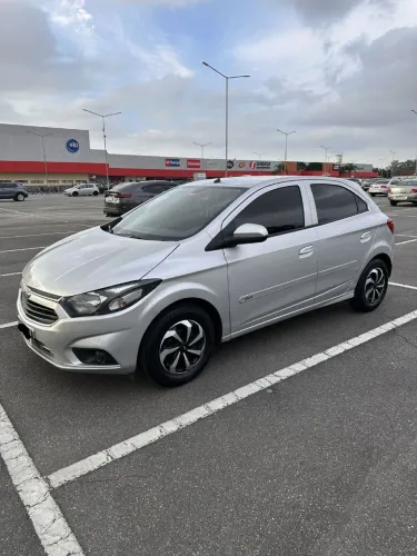 Chevrolet Onix Hatch LT 1.0 8V Flex Mec. 4P 2017