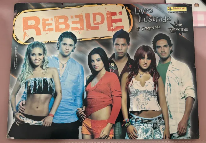 Rebelde 2ª Temporada Completo - Livro Ilustrado Panini com Fotocards