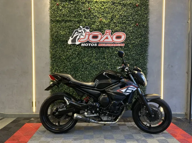 YAMAHA XJ 6 N 2013 PRETA