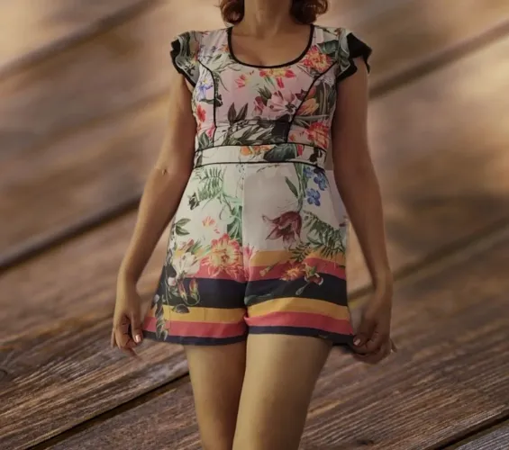 Macaquinho feminino floral