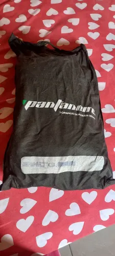 VENDO CAPA DE CHUVA NOVÍSSIMA FEMININA, USEI UMAS 2 VEZES..TAM G