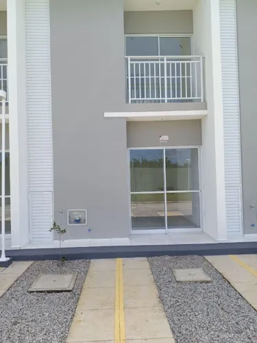 Casa duplex nova para aluguel no em Condomínio no José Walter (3 quartos, 2 banheiros)