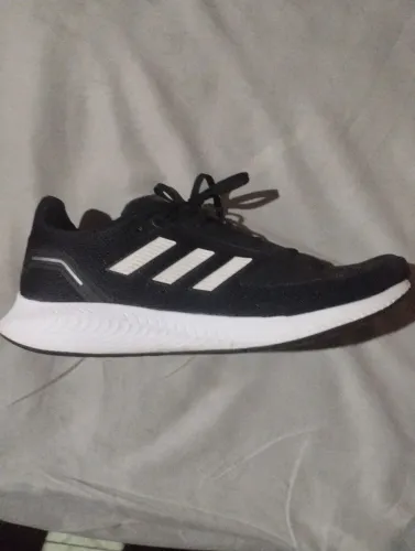 Tênis Adidas (original) usado