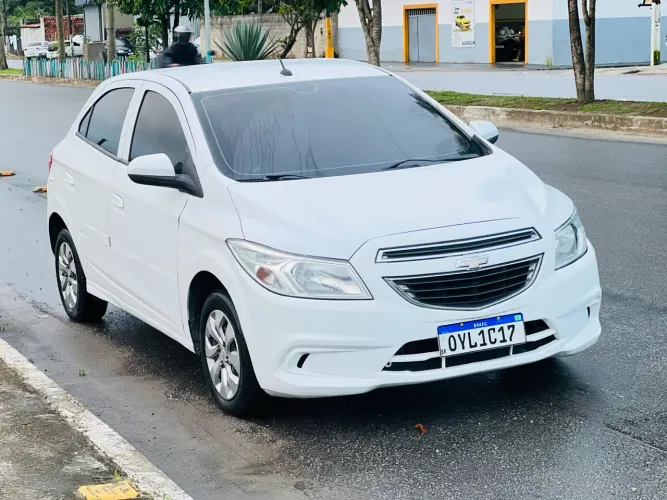 Chevrolet Onix Hatch LT 1.0 8V Flex Power Mec. 4P 2015