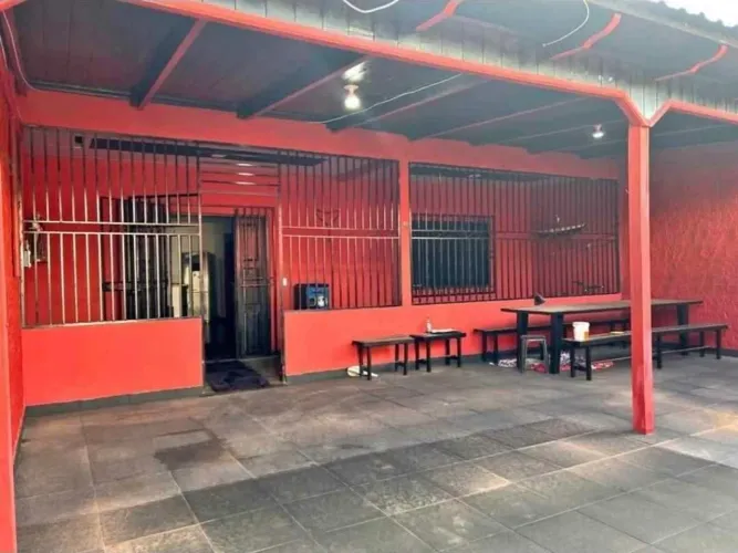 Casa a venda próximo ao Shopping Metrópole *M.K*