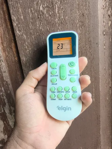 Controle ar condicionado original Elgin novo.<br>WhatsApp: *47