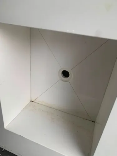 Lavatório Esculpido Em Quartzo Branco