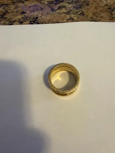 Vendo anel BULGARI com 19 gramas de ouro, tamanho grande 29
