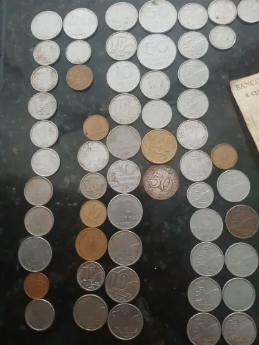 Vende-se dinheiro antigo 
