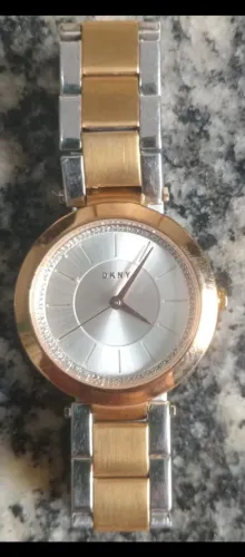 Vendo o relógio 200