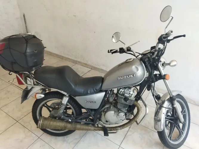 Suzuki intruder 125, Em Taboão da Serra Sp