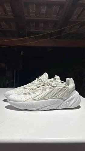 tenis adidas ozelia 40
