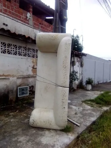 Sofá grande pesado