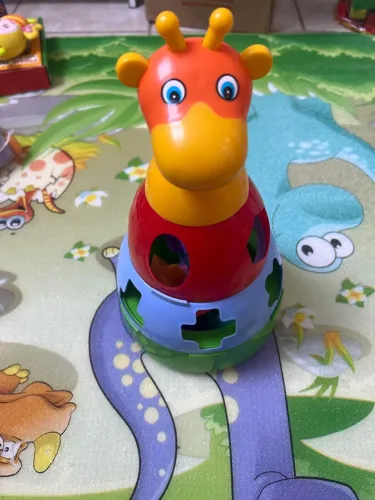 Girafa das formas infantil