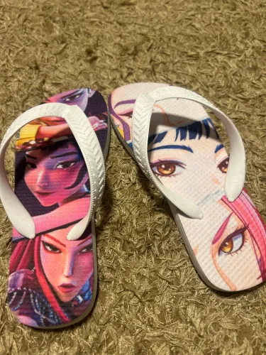 Chinelo Infantil Guerreiras do K-pop