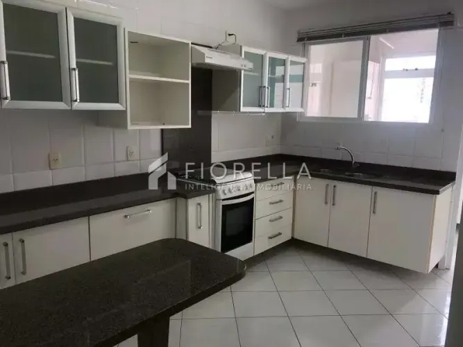 Apartamento 03 quartos no bairro Estreito, Florianópolis.