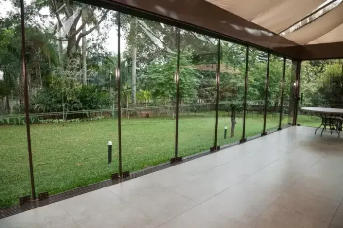 porta de vidro deslizante para grandes vãos