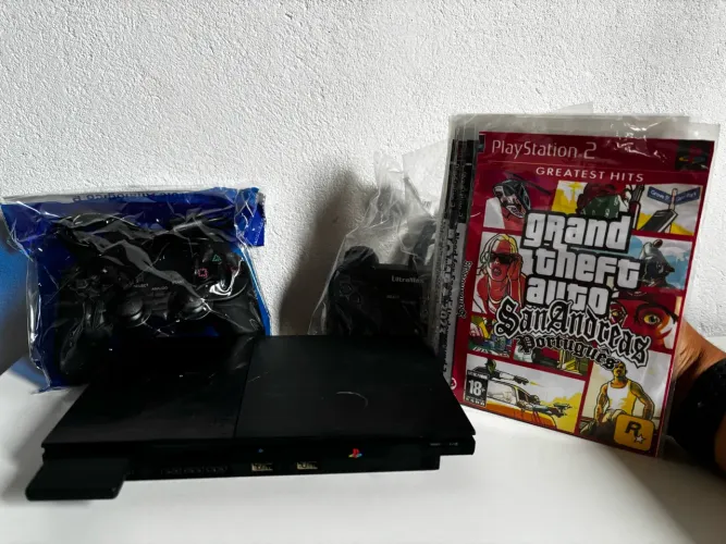 Ps2 slim desbloqueado 2 controles
