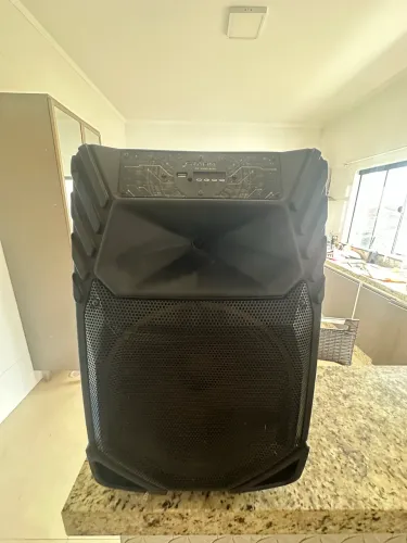 Caixa Amplificada Frahm CF 1000 APP - Bateria Interna (Estado de Nova)