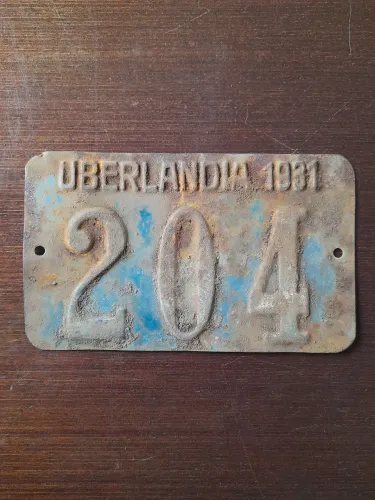 Placa Antiga Rara de Carro - Original - Datada em Uberlândia no Ano 1931