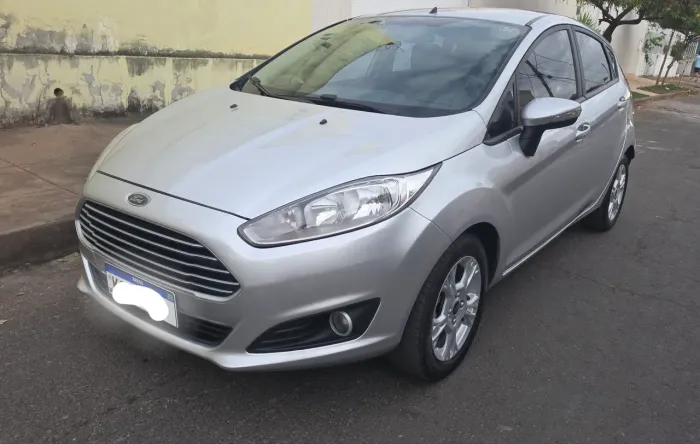 Ford Fiesta 1.5 16V Flex Mec. 5P 2015