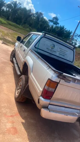 Mitsubishi L200 GLS 2.5 4X4 CD Diesel 2000