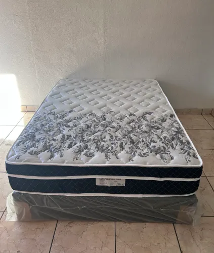 Cama Box de Casal e Colchão de Mola NOVO