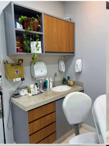 Moveis para clinicas ou banheiros completos