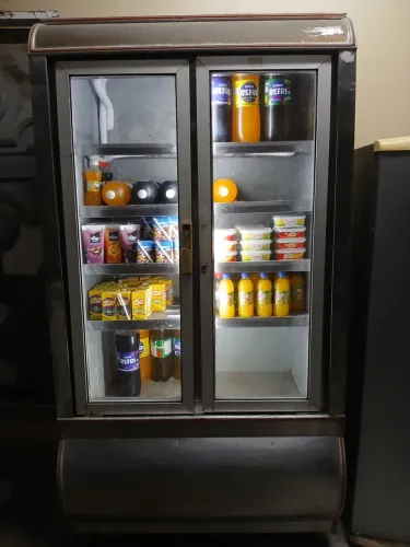 FREEZER EXPOSITOR FUNCIONANDO PERFEITAMENTE, BEM ABAIXEI O PREÇO PRA VENDER LOGO