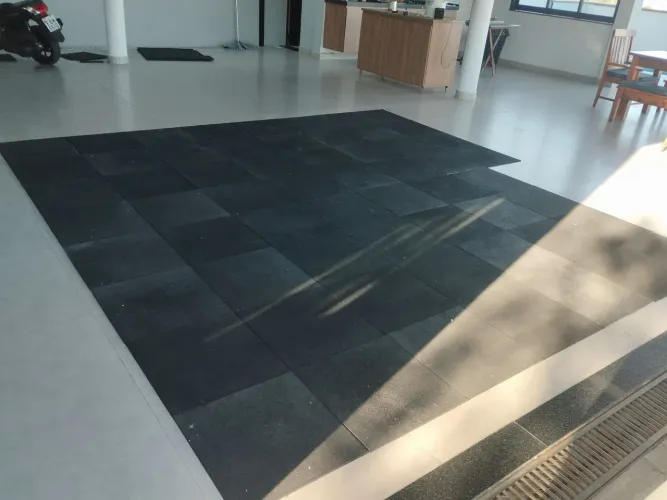 Piso de borracha para acadêmia 