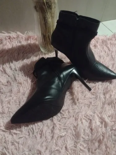 Bota Preta Bicudo de Couro Legítimo Arrive Fashion Tamanho 39