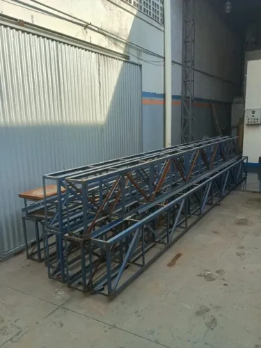 Vendo 7 tesouras de 6 metros x 50 de altura x 22 de largura 