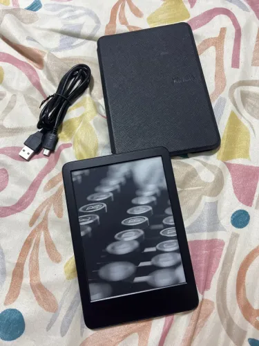 Kindle 11 geração,sem defeitos acompanha case e o cabo.