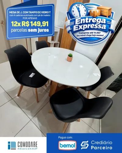 MESA DE JANTAR COM 4 CADEIRAS