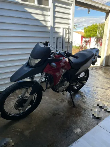 XRE 300 ano 2015 em dias