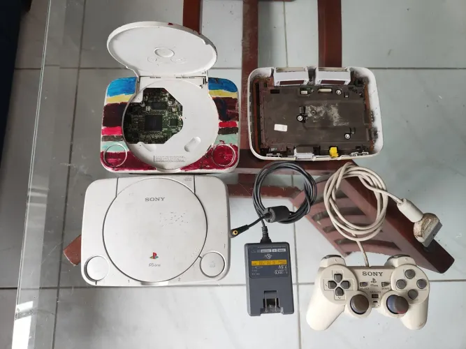 Lote Ps1 e acessórios