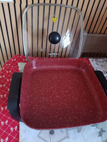Panela elétrica Britânia 
