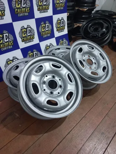 Jogo de roda Volkswagen aro 13. Serve em toda linha 4 furos Volkswagen. Disk entrega 