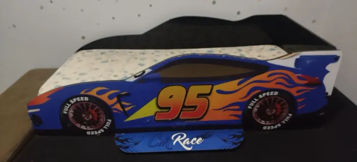 Mini cama com colchão de carro